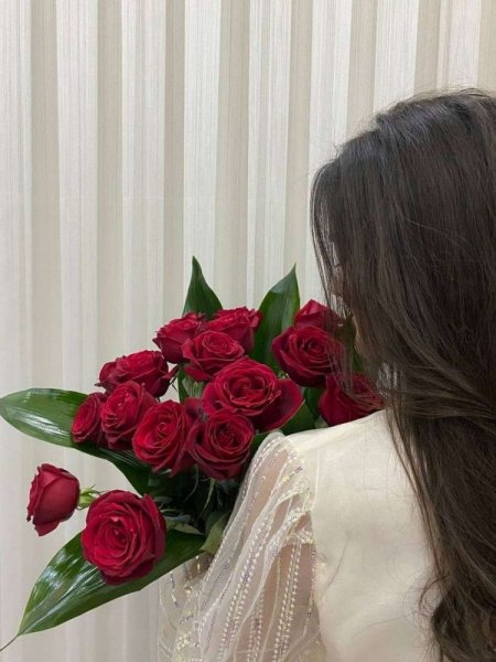  عکس با دسته گل بدون چهره