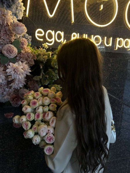 عکس با دسته گل عروس