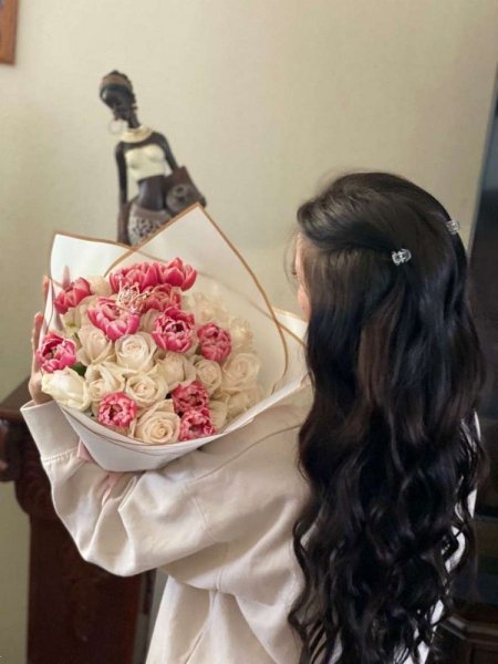 عکس با دسته گل عروس