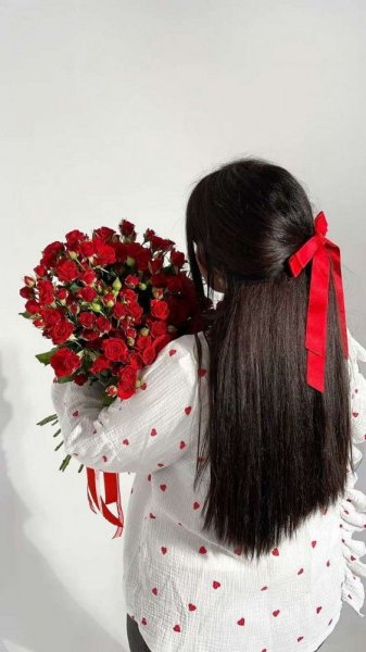 عکس با دسته گل عروس