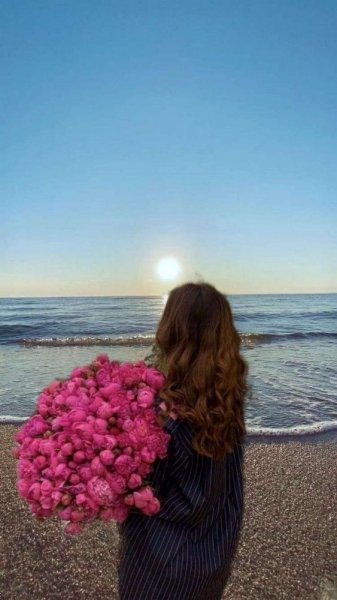 عکس با دسته گل عروس