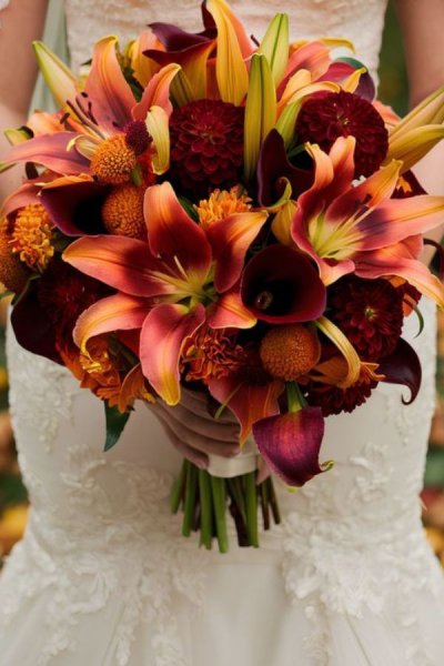  عکس با دسته گل عروس