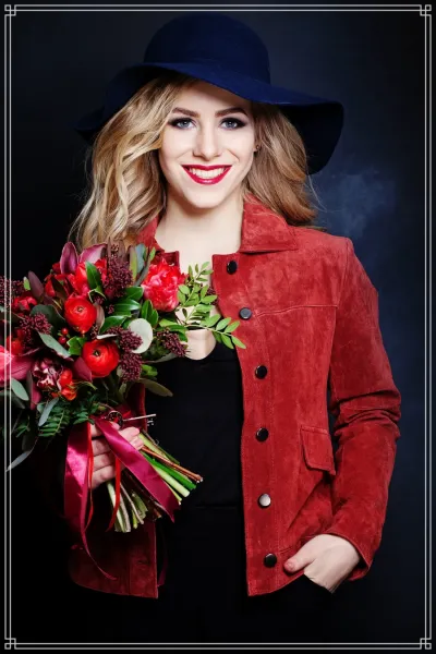 ژست عکس با دسته گل بزرگ