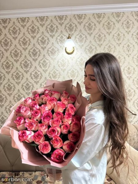 ژست عکس با باکس گل