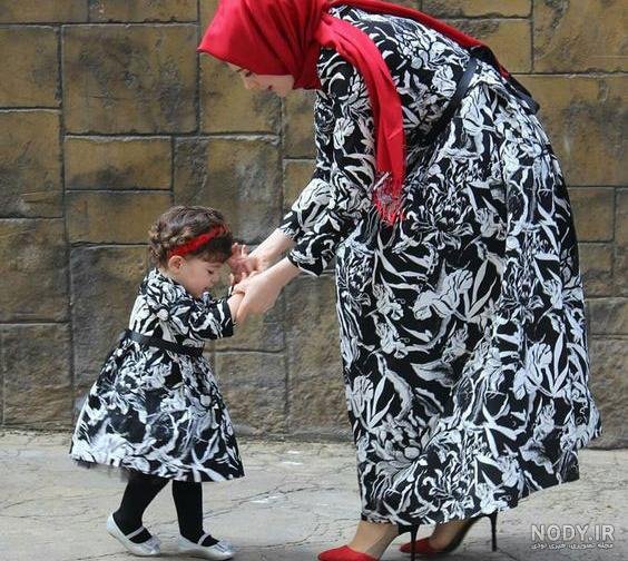 عکس مادر و فرزند با حجاب کارتونی