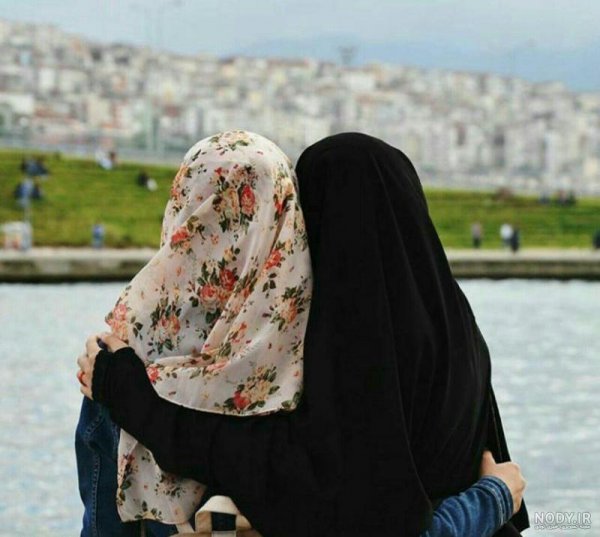  عکس مادر و دختر با حجاب کارتونی