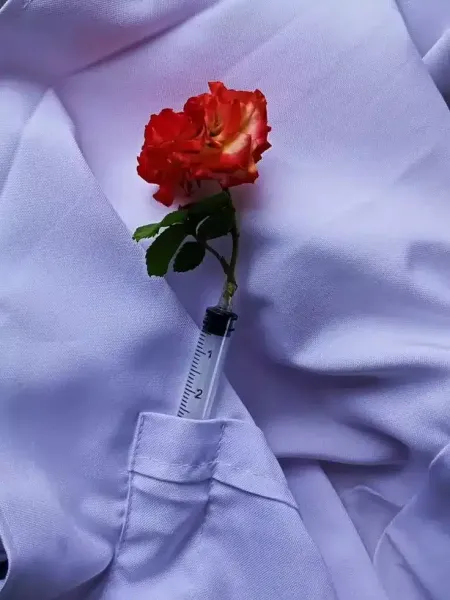  عکس دکتر برای پروفایل دخترانه