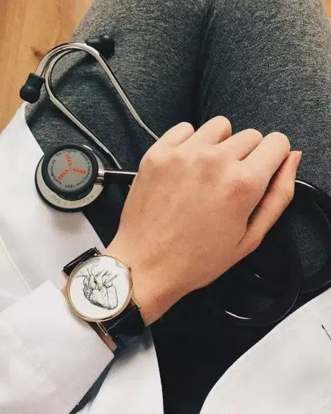 عکس دکتر برای پروفایل دخترانه