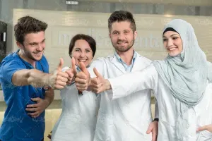  عکس خانم دکتر با حجاب