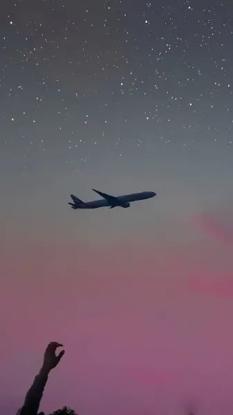 عکس هواپیما در شب