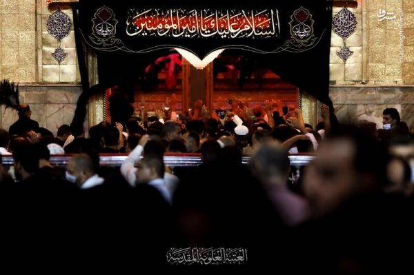  عکس حرم امام علی در شب