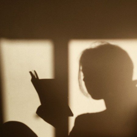  عکس کتاب برای پروفایل شاد