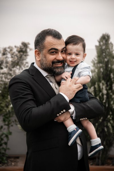 ژست عکس تولد خانوادگی در منزل