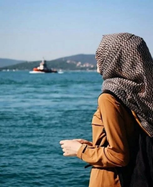  عکس دختر با حجاب مینیمال
