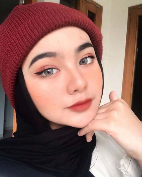  عکس دختر با حجاب مینیمال