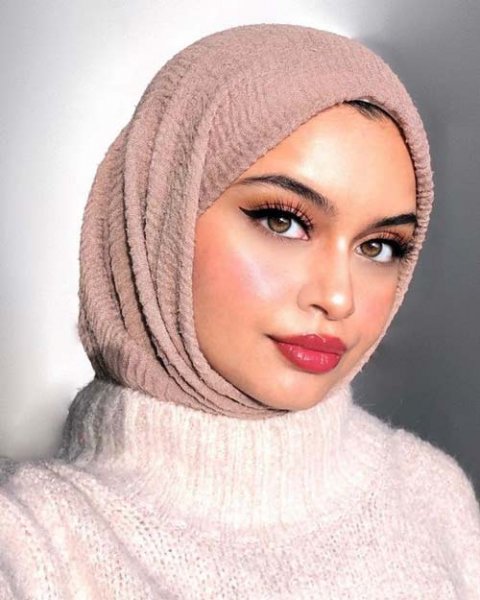  عکس دختر با حجاب مینیمال