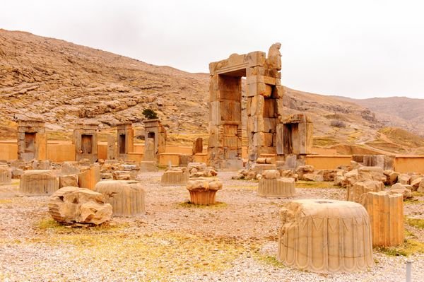 عکس تخت جمشید در زمان هخامنشیان