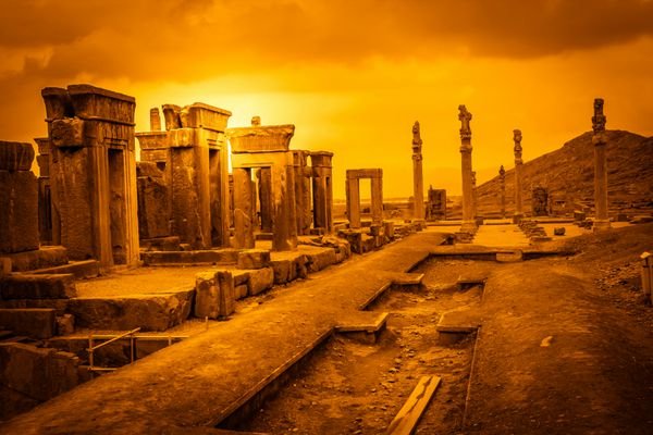  عکس تخت جمشید در زمان هخامنشیان