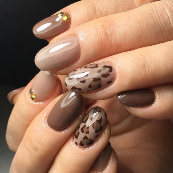 طرح ناخن پلنگی کرم قهوه ای