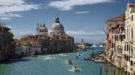  عکس شهر در شب با کیفیت