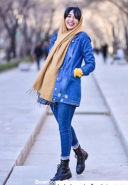  ژست عکاسی دخترانه ایستاده