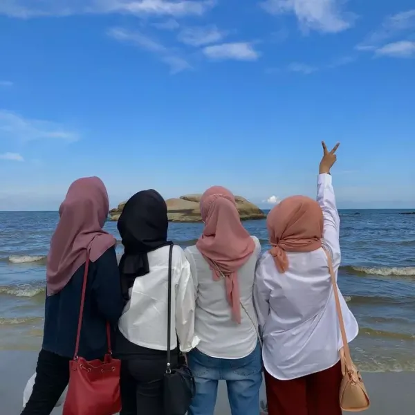  عکس چهار نفره دوستانه برای پروفایل