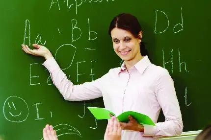  عکس خانم معلم برای پروفایل