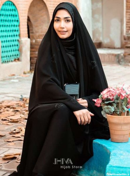 عکس دختر با چادر نماز برای پروفایل