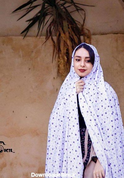 عکس دختر با چادر نماز برای پروفایل