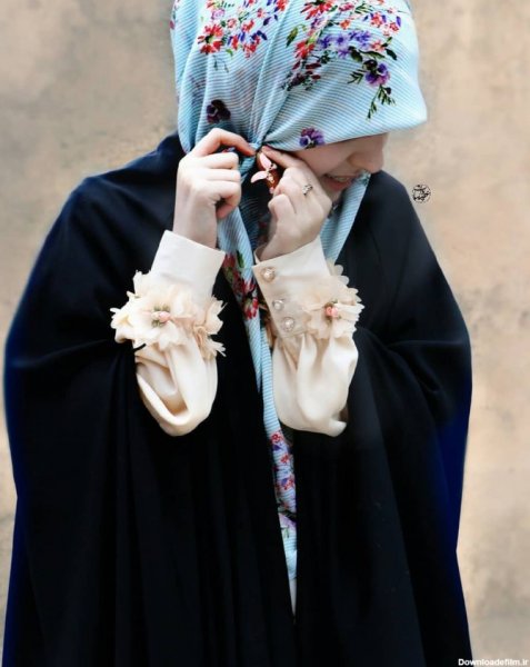 عکس دختر با چادر نماز برای پروفایل
