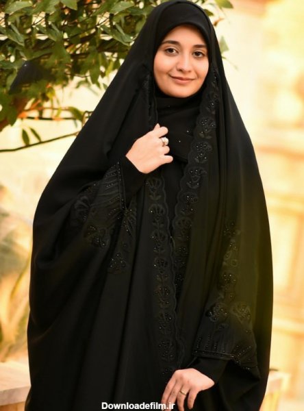 عکس دختر با چادر نماز برای پروفایل