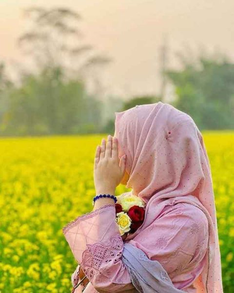  عکس پروفایل دختر با حجاب با گل