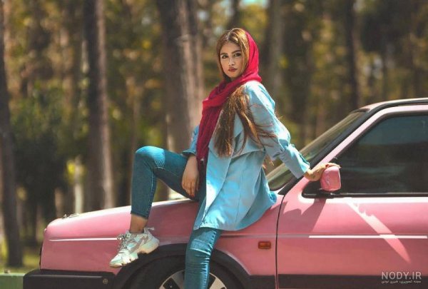 عکس پروفایل دختر با ماشین خارجی