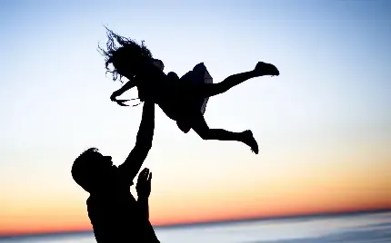  پروفایل دختر تنها و قوی