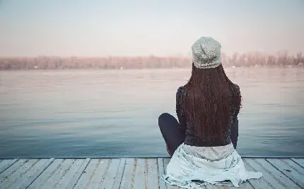  پروفایل دختر تنها و قوی
