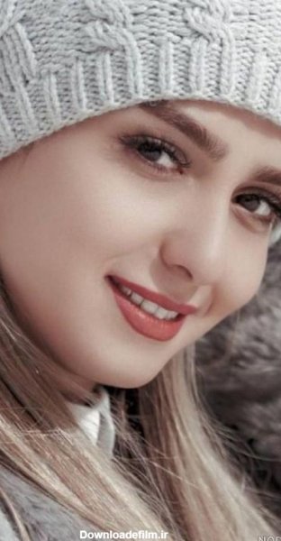 پروفایل دختر جوان