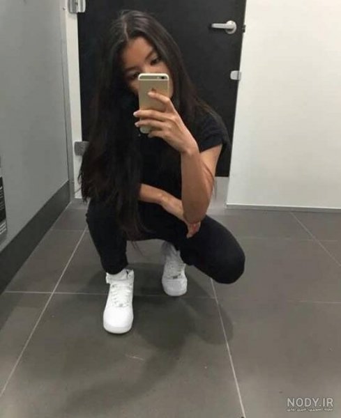 عکس فیک جلو اینه دخترانه