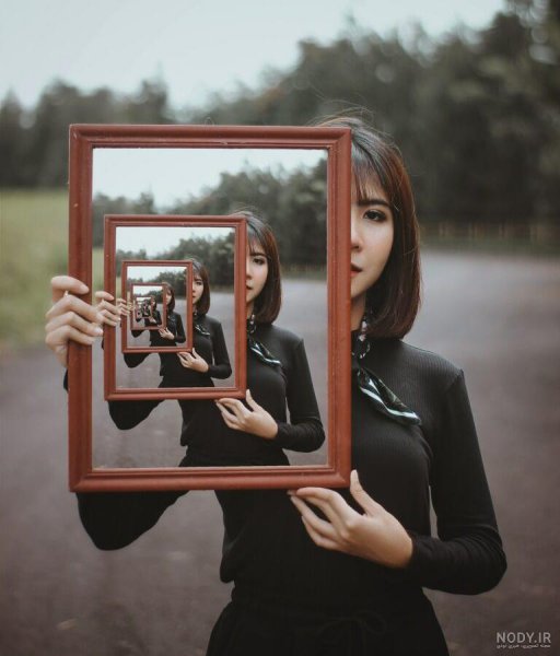 عکس دختر تو آینه ماشین