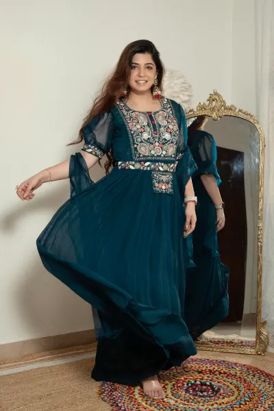 عکس دختر افغانی ساده ۱۶ ساله