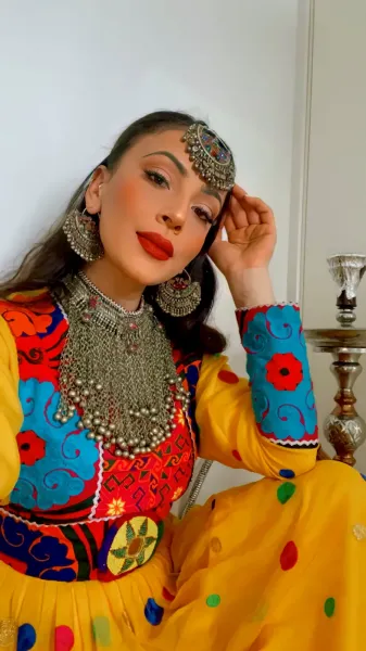 عکس دختر افغانی ساده ۱۶ ساله