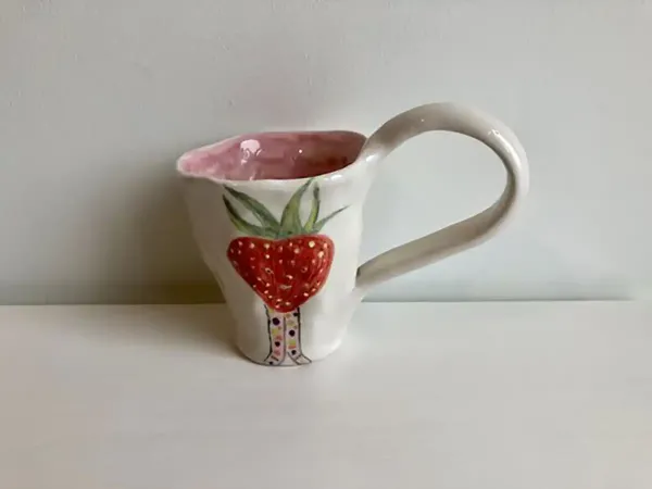 عکس ماگ توت فرنگی
