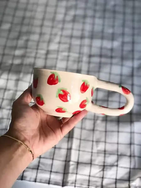 عکس ماگ توت فرنگی
