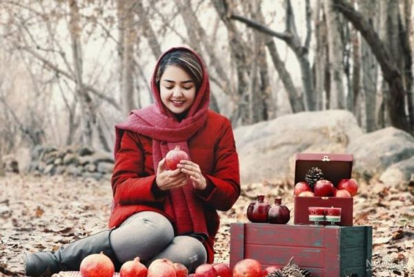  عکس شب یلدا با لباس سنتی