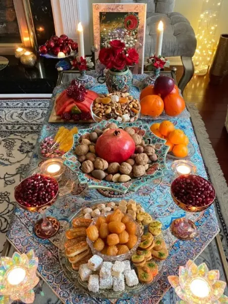 عکس میز یلدا