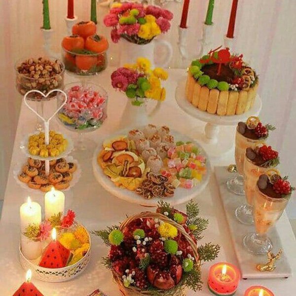 عکس میز یلدا ساده