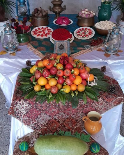  عکس میز یلدا برای مدرسه