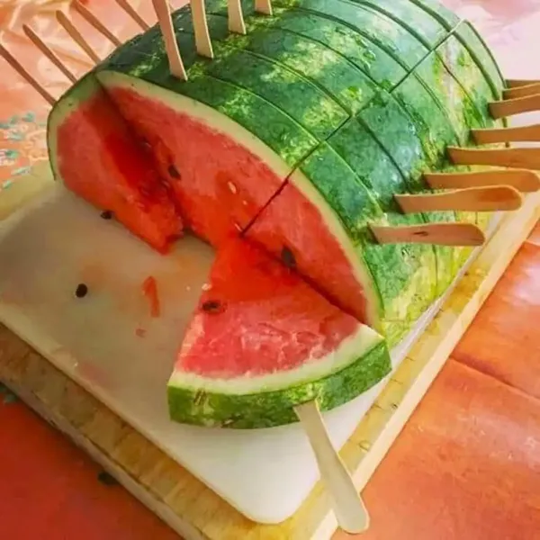  عکس تزیین انار و هندوانه شب یلدا
