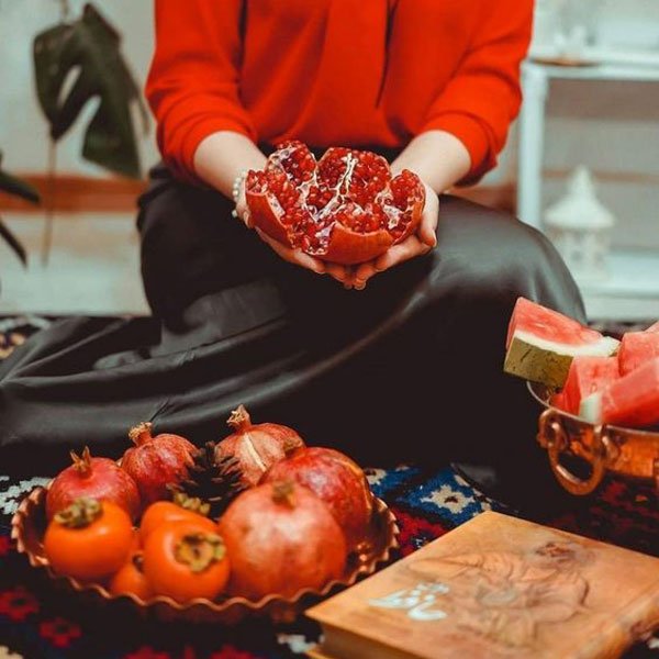 عکس پروفایل شب یلدا دخترانه شیک
