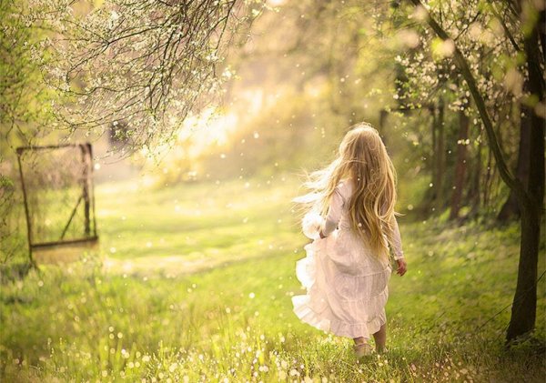  تصویر زمینه بهاری دخترانه