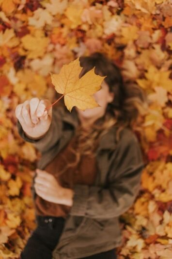 عکس پاییزی برای پروفایل شاد